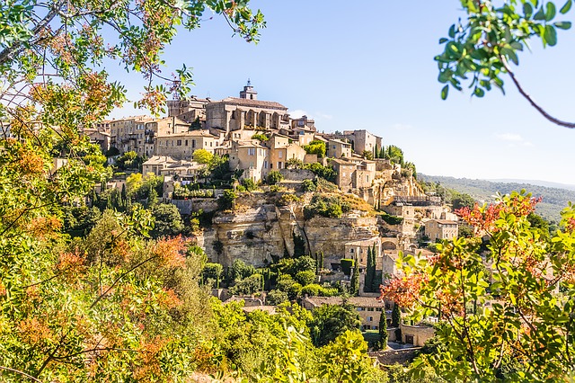 gordes-1190470_640